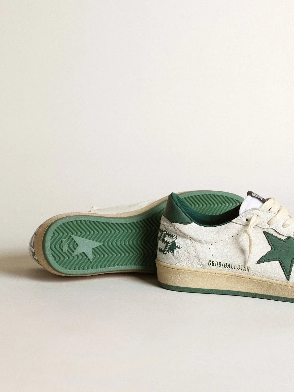 Womens Ball Star in white nappa leather with green leather star and heel tab